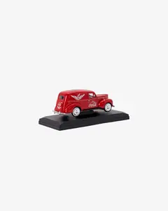 Машинка литая коллекционная Die-сast модель по лицензии Coca-Cola 1940 Ford Sedan Cargo Van, масштаб — 3